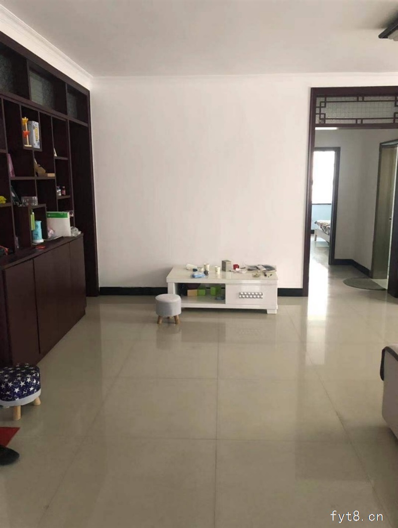 教委附近3室2厅1卫55万元